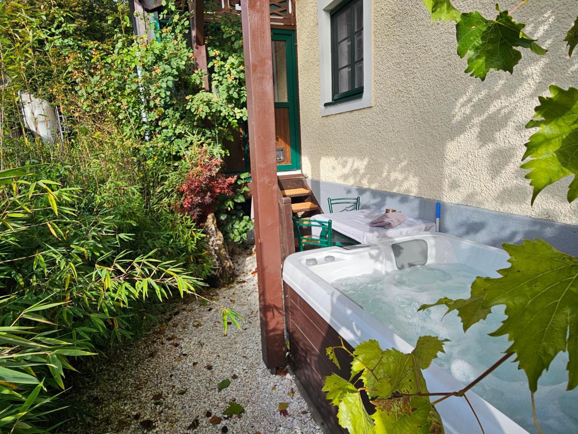 Premium Apartment Mit Privatem Whirlpool, Sauna, Garten Sankt Martin am Grimming Luaran gambar