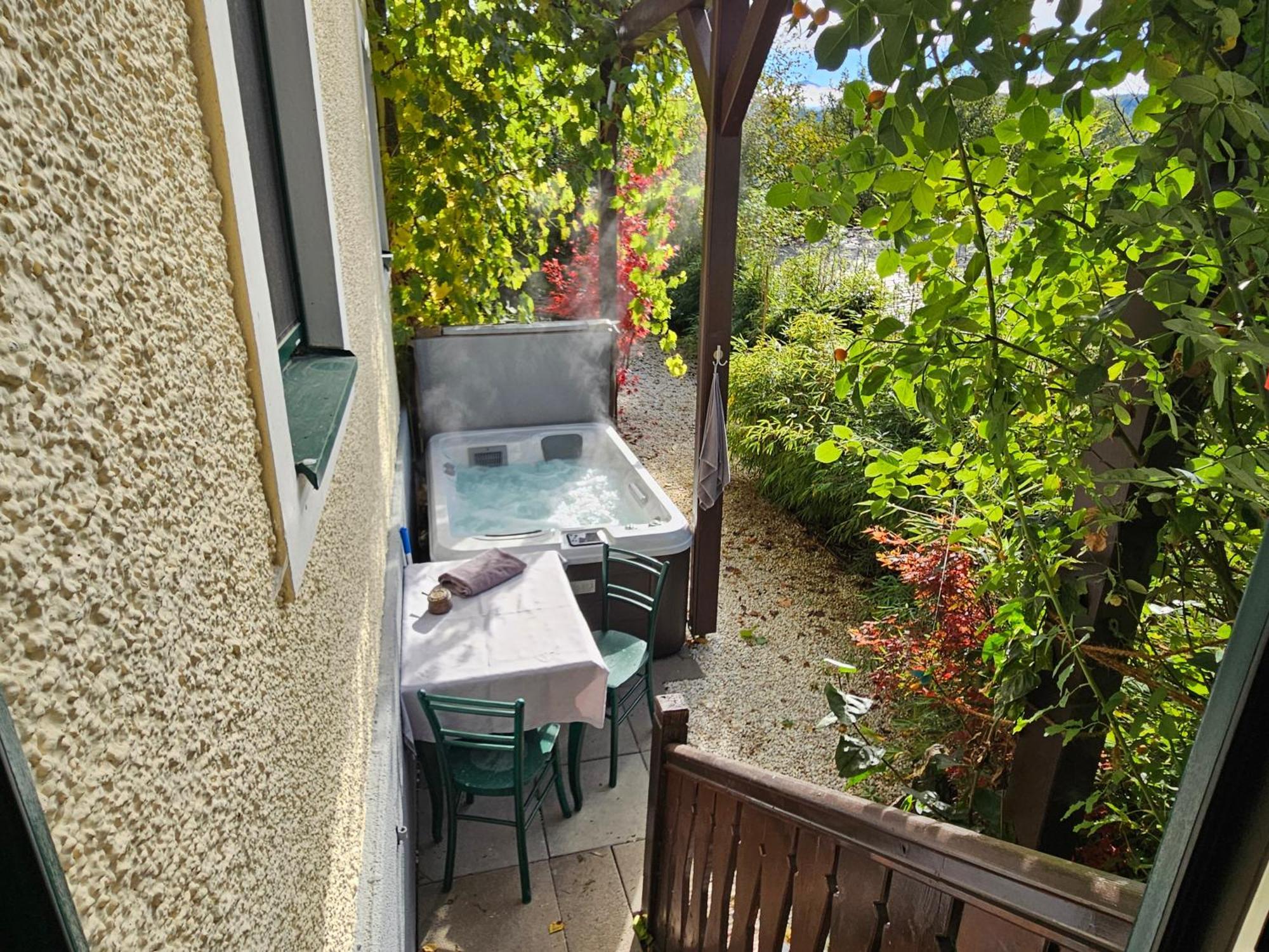 Premium Apartment Mit Privatem Whirlpool, Sauna, Garten Sankt Martin am Grimming Luaran gambar