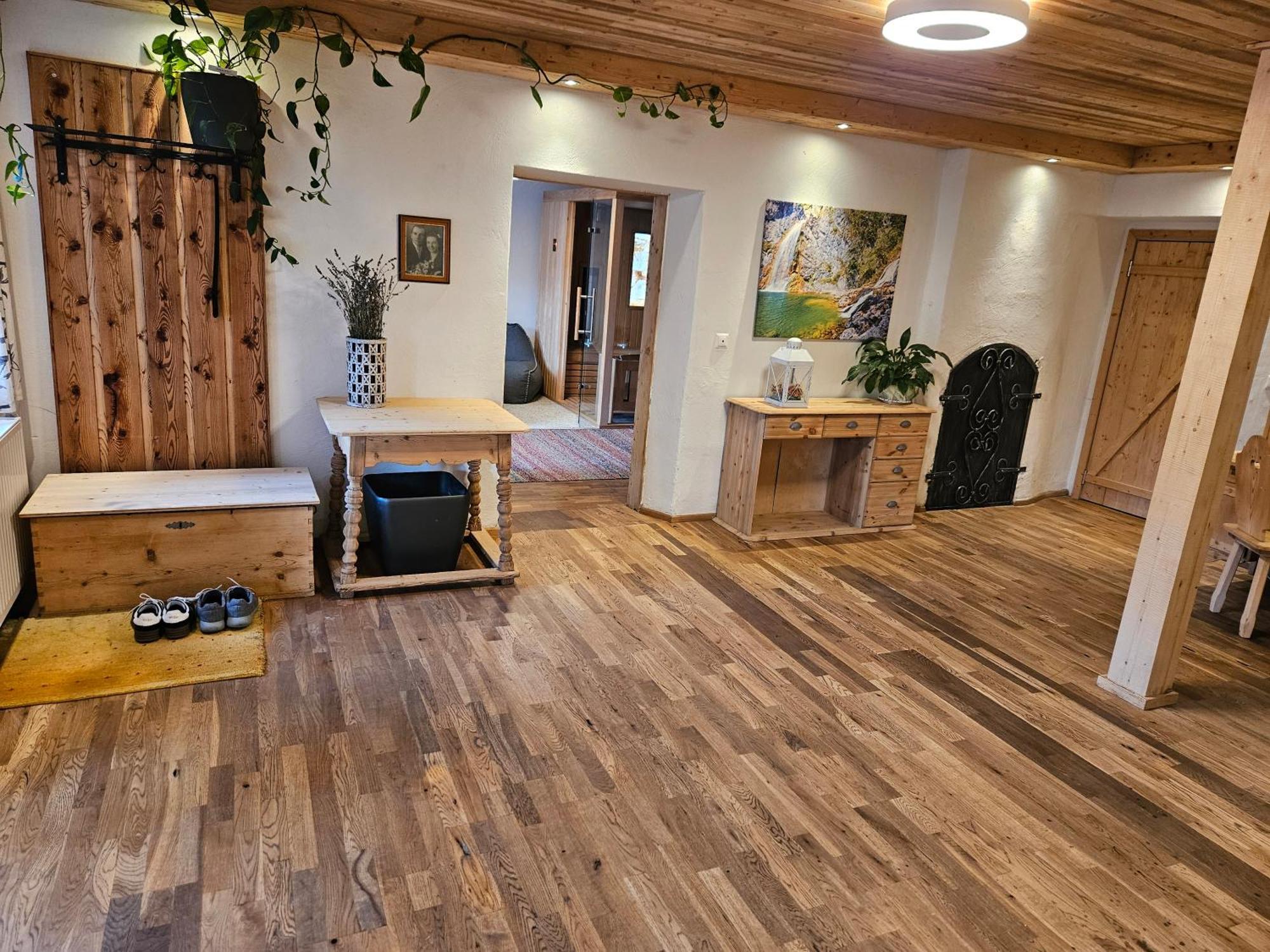 Premium Apartment Mit Privatem Whirlpool, Sauna, Garten Sankt Martin am Grimming Luaran gambar