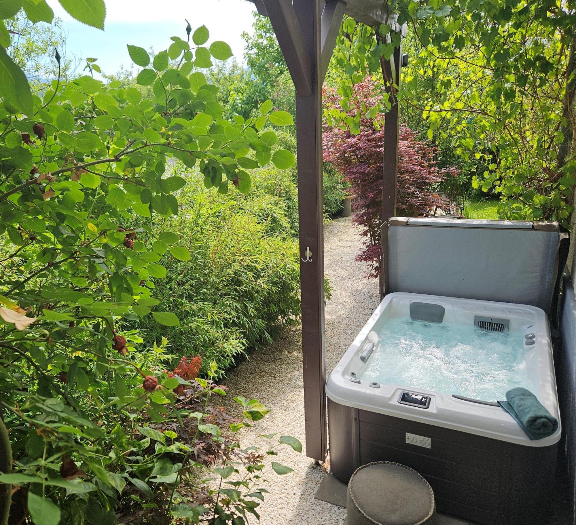 Premium Apartment Mit Privatem Whirlpool, Sauna, Garten Sankt Martin am Grimming Luaran gambar