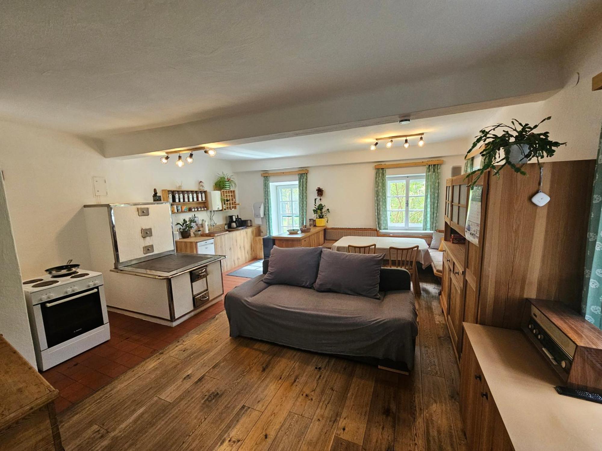 Premium Apartment Mit Privatem Whirlpool, Sauna, Garten Sankt Martin am Grimming Luaran gambar